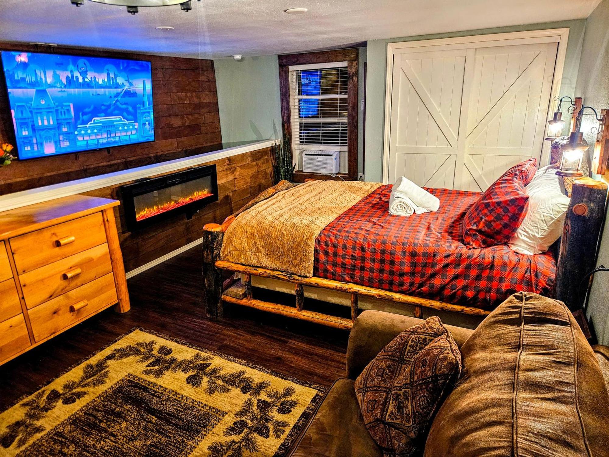 Private Cabin- Breakfast - Double Tub - 75In Tv - Sup - Washer Dryer - Bbq West Point Ngoại thất bức ảnh